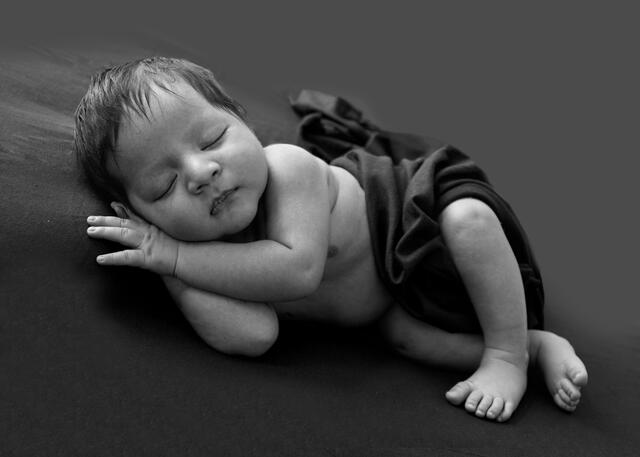 Newborn photograph 19