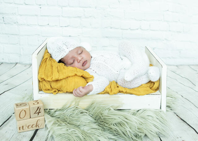 Newborn photograph 21